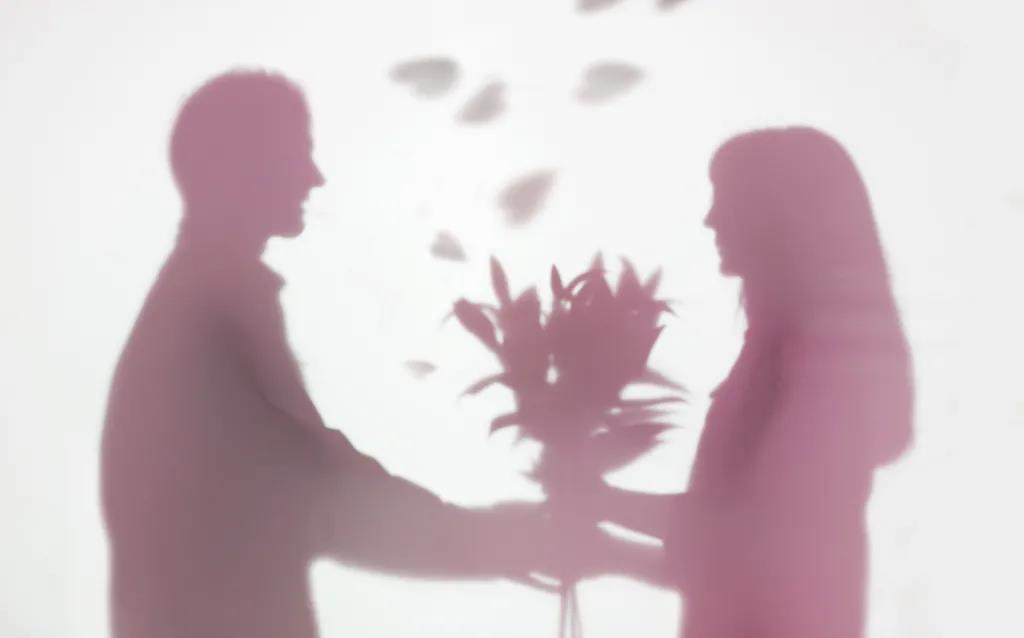 河岸邊，水云處，一生摯愛，城熟可期！